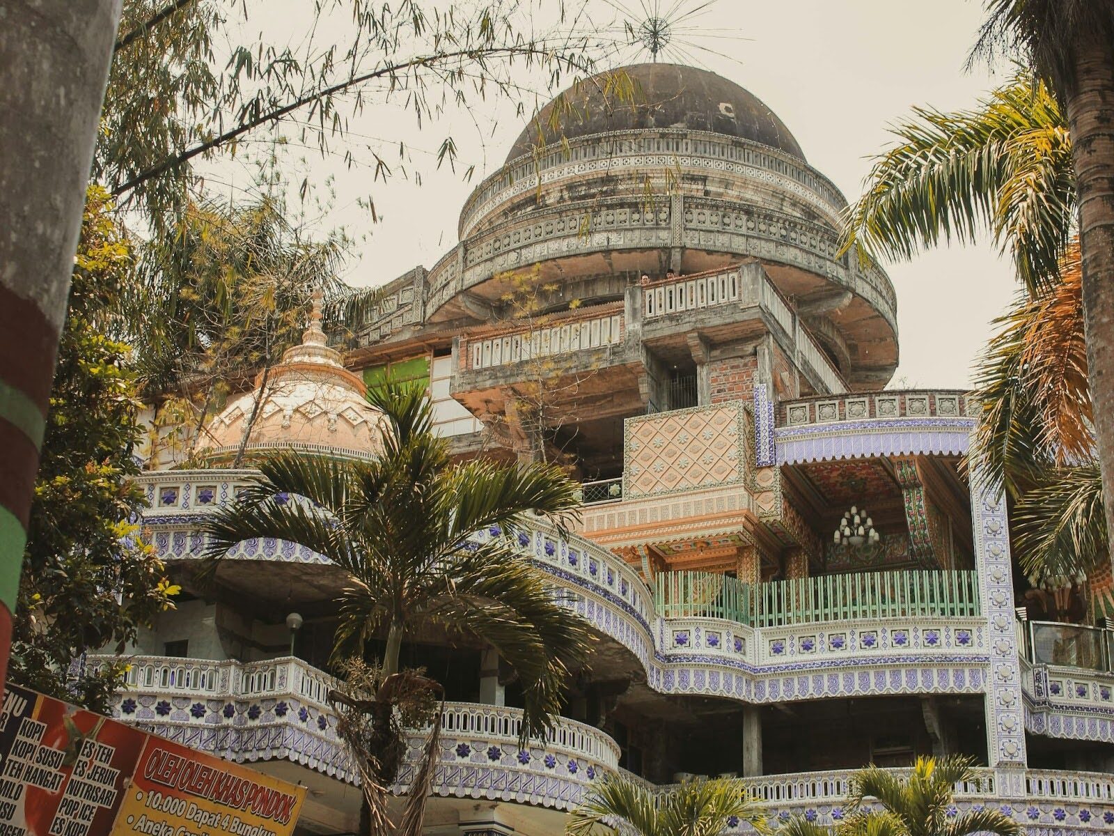 Jelajahi Kedamaian dan Spiritualitas di Bulan Ramadhan dengan Menjelajahi Keindahan Budaya Indonesia