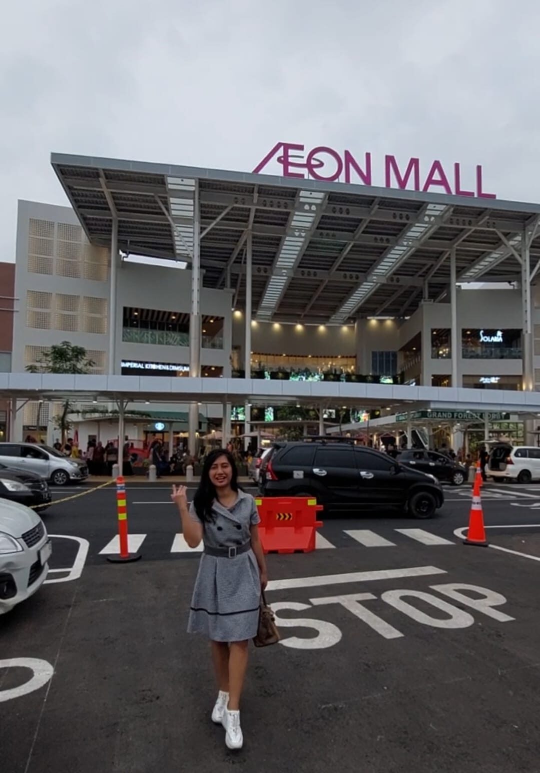 Mengunjungi AEON Mall Deltamas: Pusat Perbelanjaan dan Hiburan Terbesar Se-Asia Tenggara