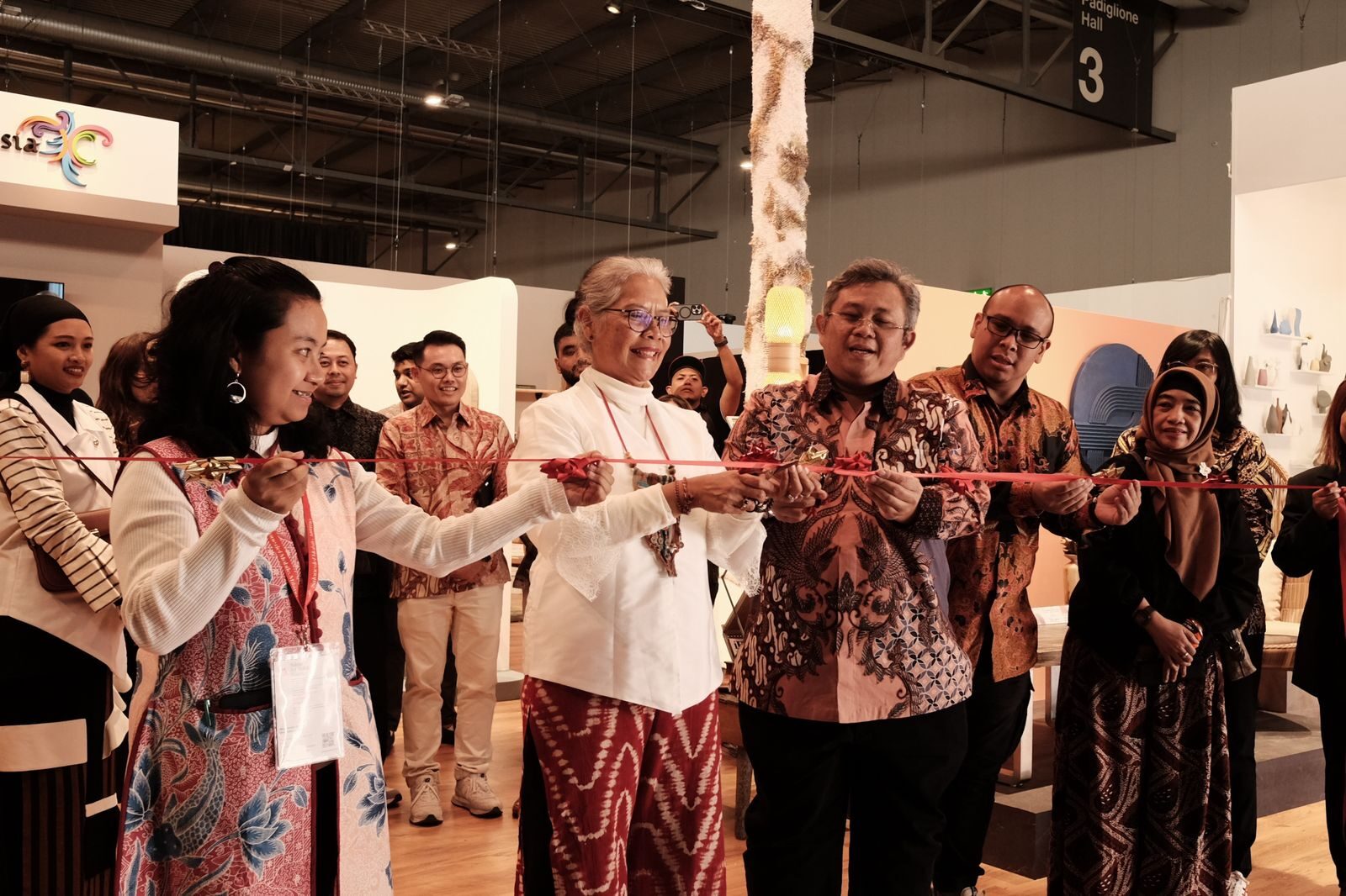 Kemenparekraf Fasilitasi 24 Jenama Kreatif pada Salone del Mobile 2024 di Italia