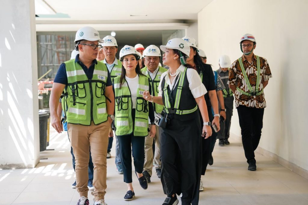 Wamenparekraf Tinjau Pembangunan KEK Sanur Bali