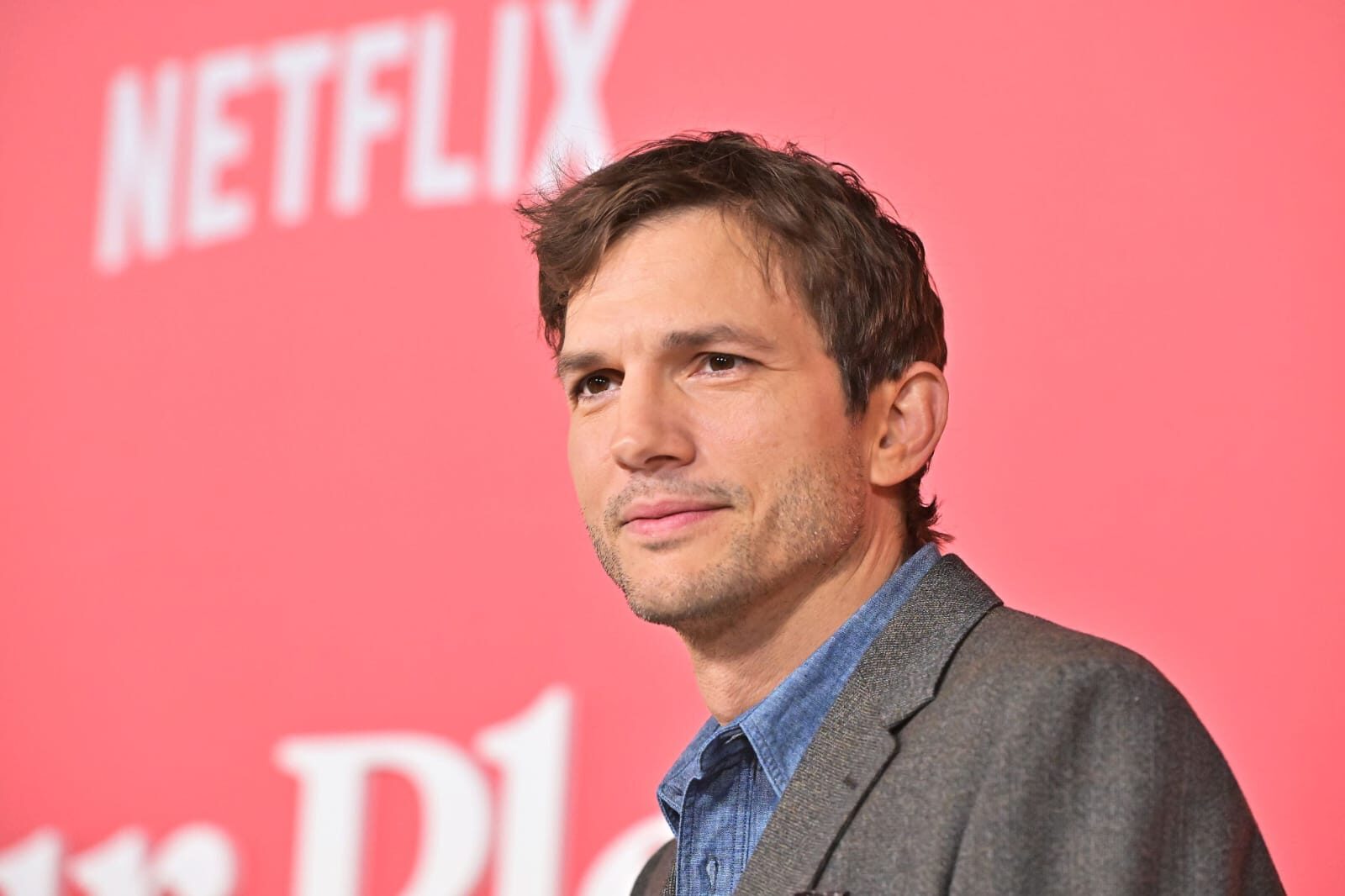 Ashton Kutcher Turun Tangan Melawan Kebakaran Hutan di Los Angeles: Aksi Heroik yang Menginspirasi