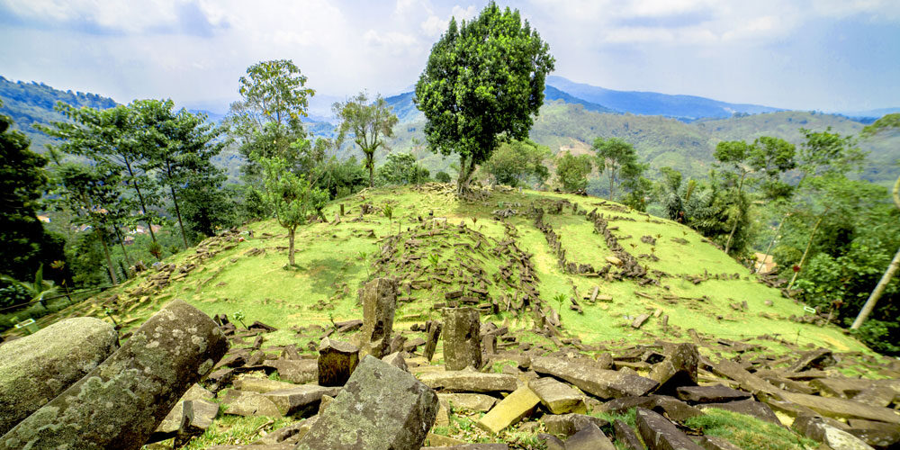 Gunung Padang: Misteri Peradaban Nusantara Kuno yang Bisa Saingi Piramida Mesir