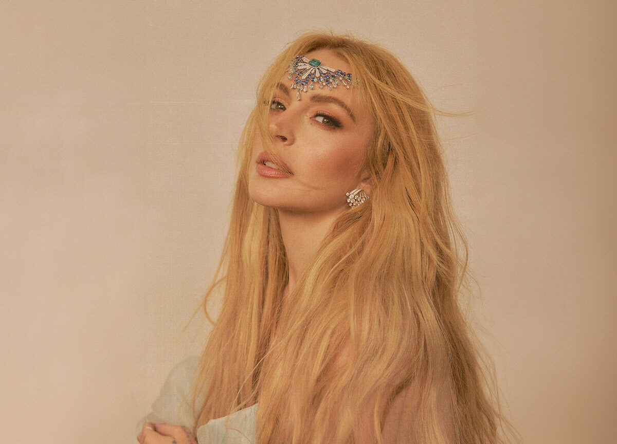 Lindsay Lohan Jadi Ikon Kecantikan Baru 2025, Tren Natural Beauty Mendominasi