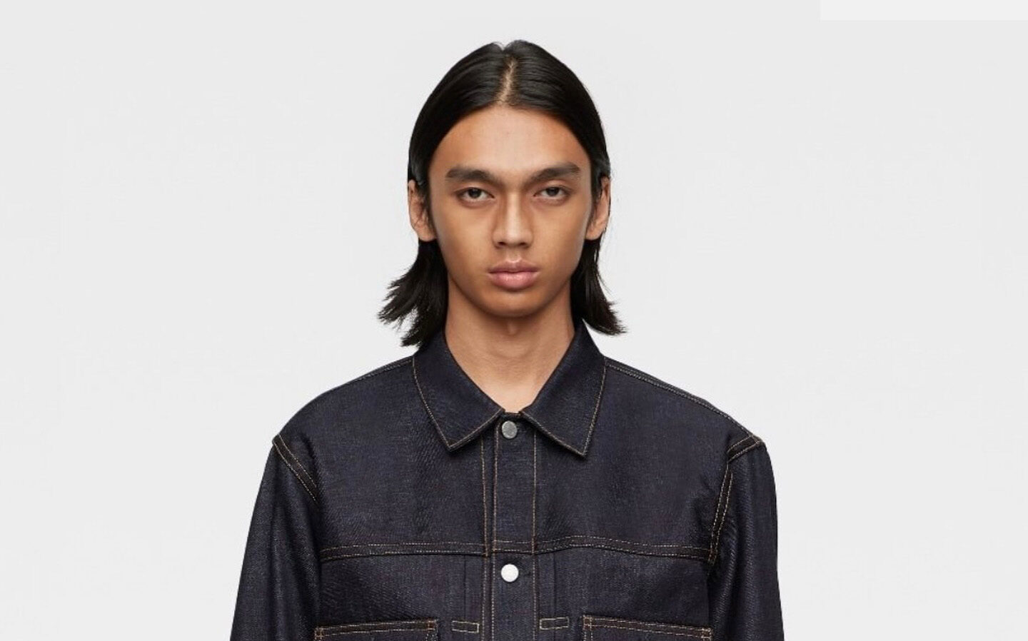 Raihan Fahrizal Model Indonesia yang Bersinar di Paris Fashion Week 2024