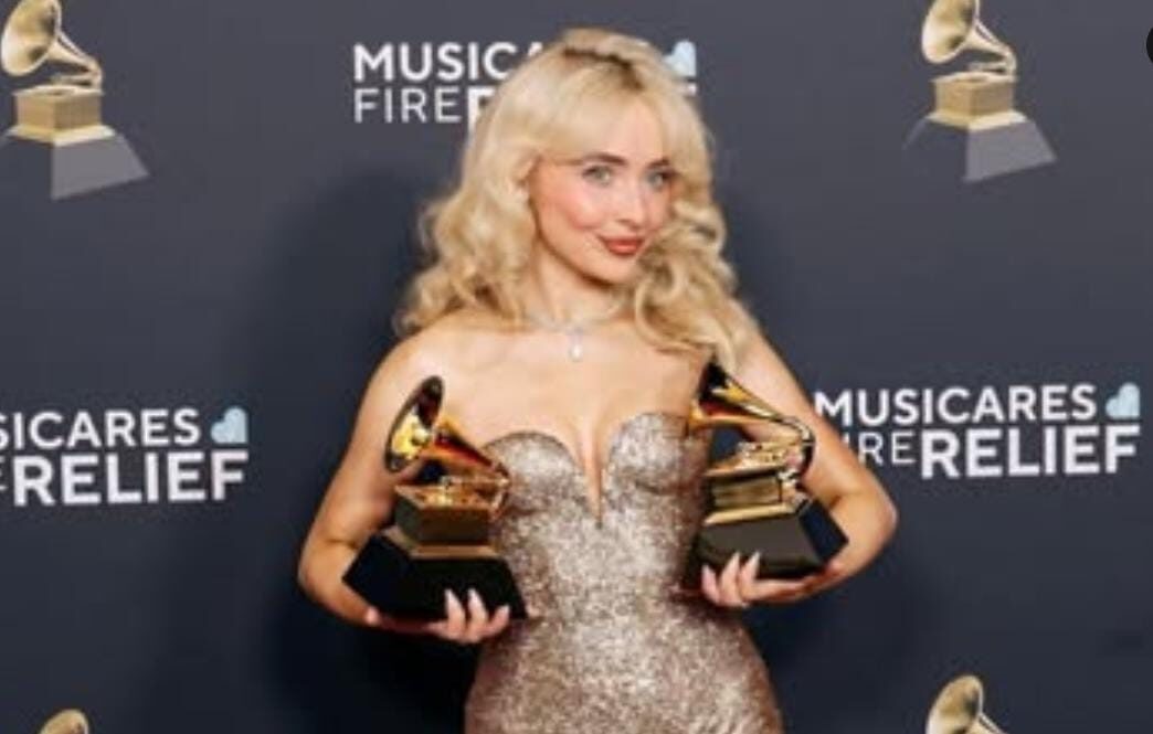 Debut Manis! Sabrina Carpenter Raih Dua Piala Grammy di 2025