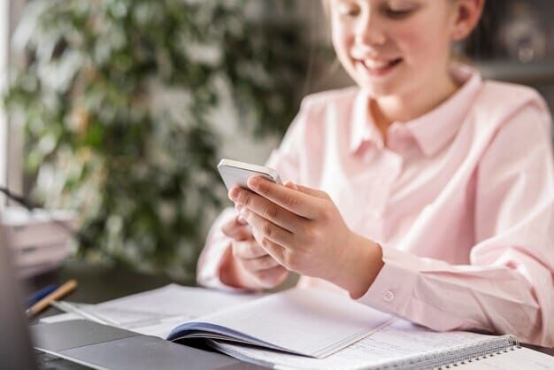 Denmark Akan Larang Penggunaan Smartphone di Sekolah, Ini Alasannya