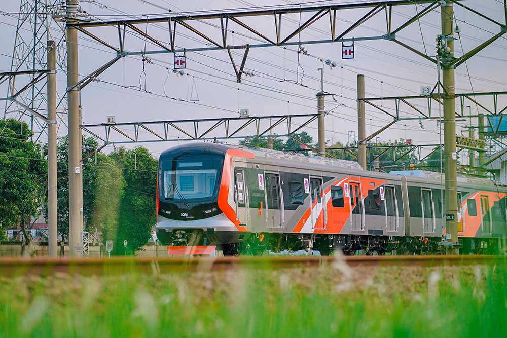 KRL Baru Siap Beroperasi! KAI Commuter Lakukan Uji Dinamis di Lintas Bogor – Jakarta Kota