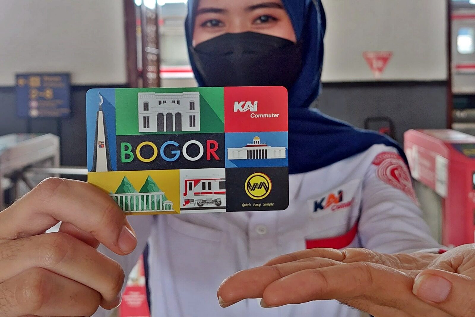 KAI Commuter Gandeng KAI Services, Transaksi Menggunakan KMT, Pengguna Dapat Diskon 10 Persen di Loko CafÃƒÂ©
