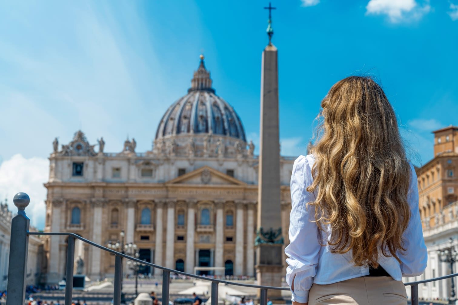 Destinasi Wisata 2025, Chongqing Naik Daun, Italia & Vatikan Jadi Incaran Peziarah