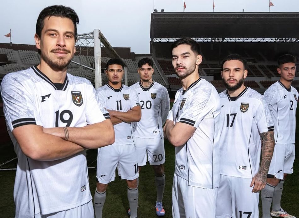 Erspo Rilis Jersey Tandang Timnas Indonesia, Tampil Elegan dengan Ornamen Garuda di Bahu