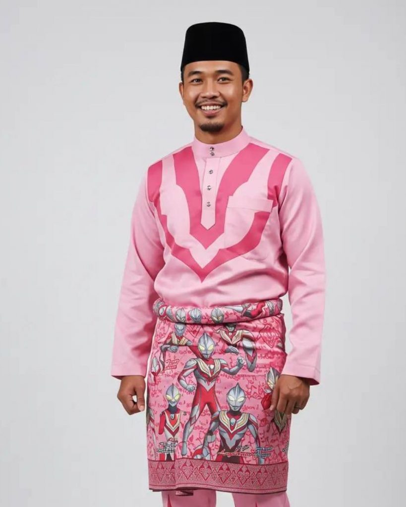 Baju Ala Ultraman dari AI