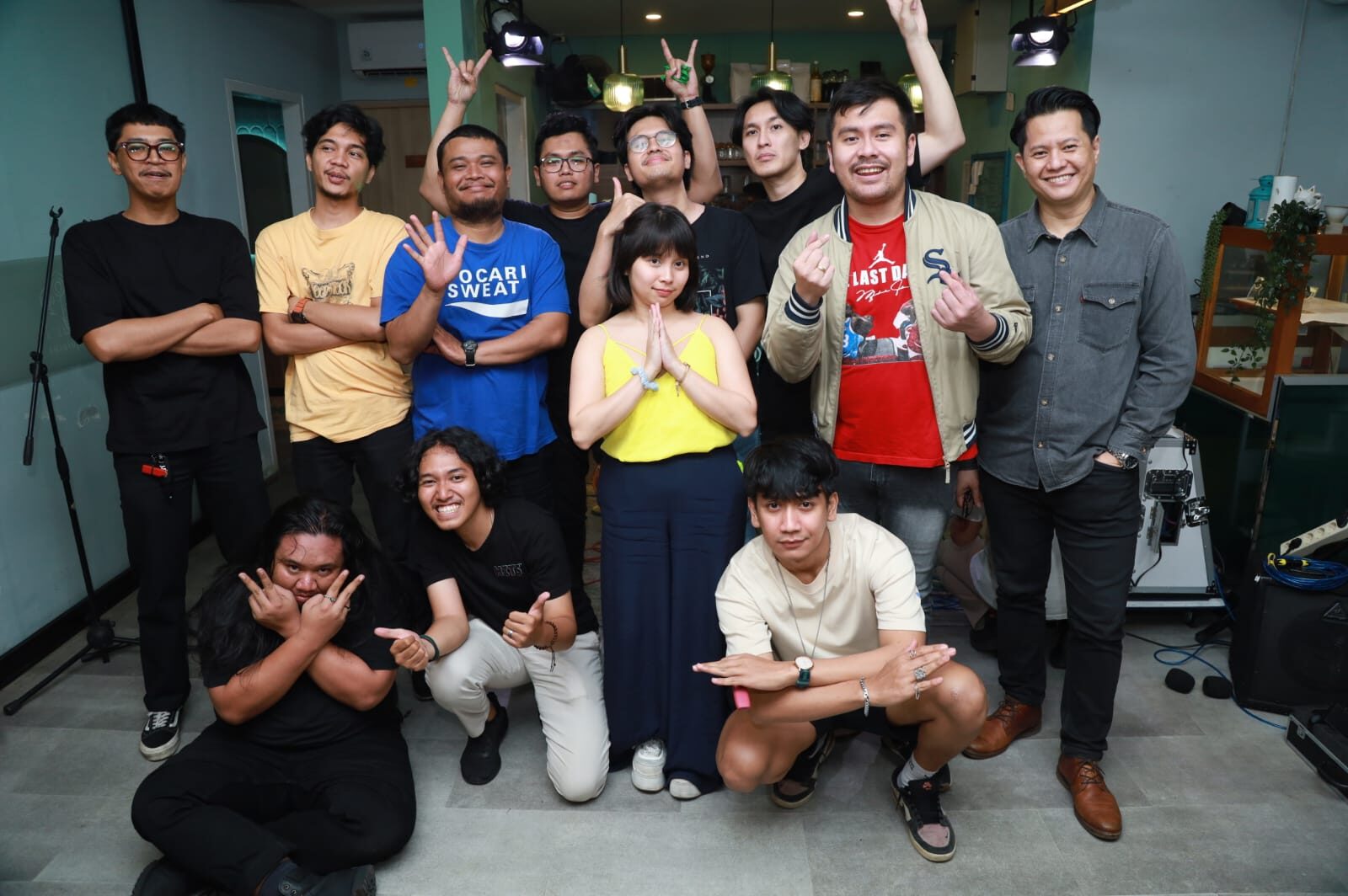 Main-Main di Cipete Episode 11: Musik Seru Bareng Reza Arfandy, Qays, Nadine Makalew, Mantara, dan Nawi and the Gank!