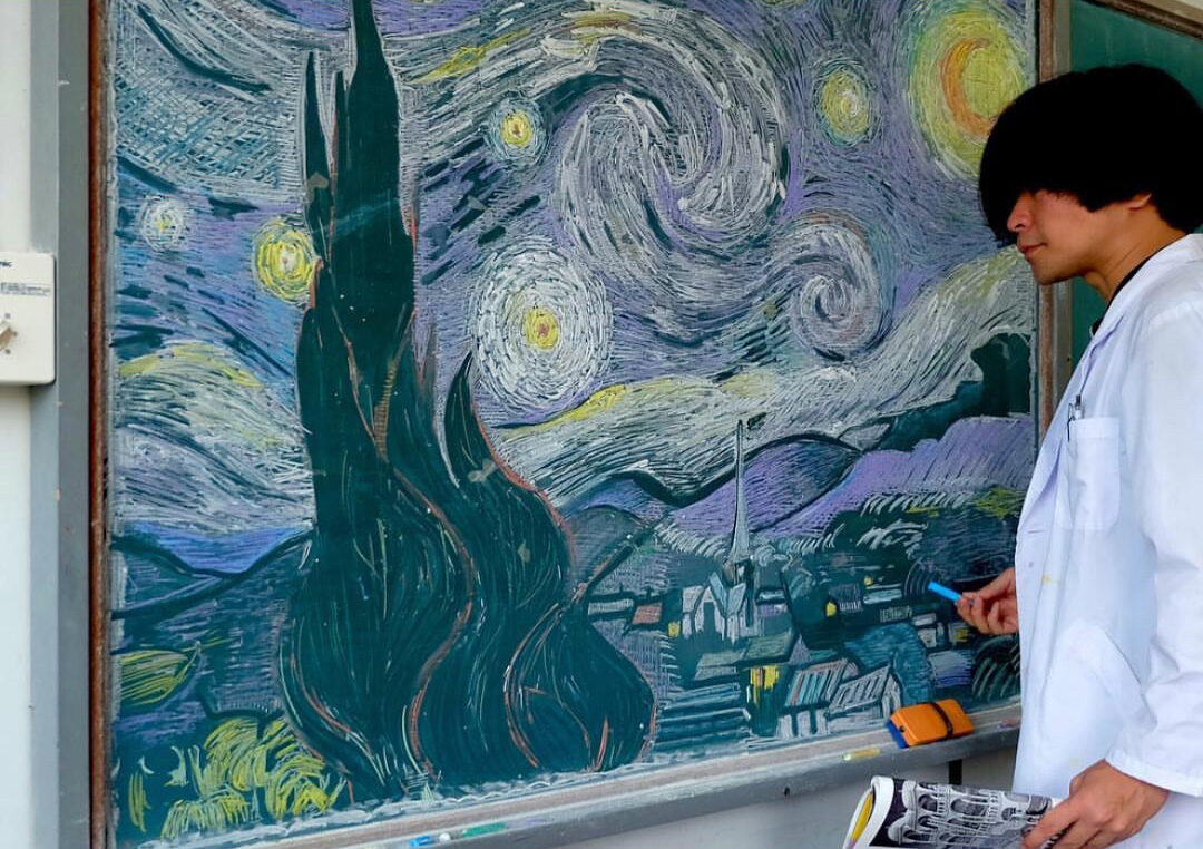 Hirotaka Hamasaki, Guru Jepang yang Ubah Papan Tulis Jadi Kanvas Karya Seni