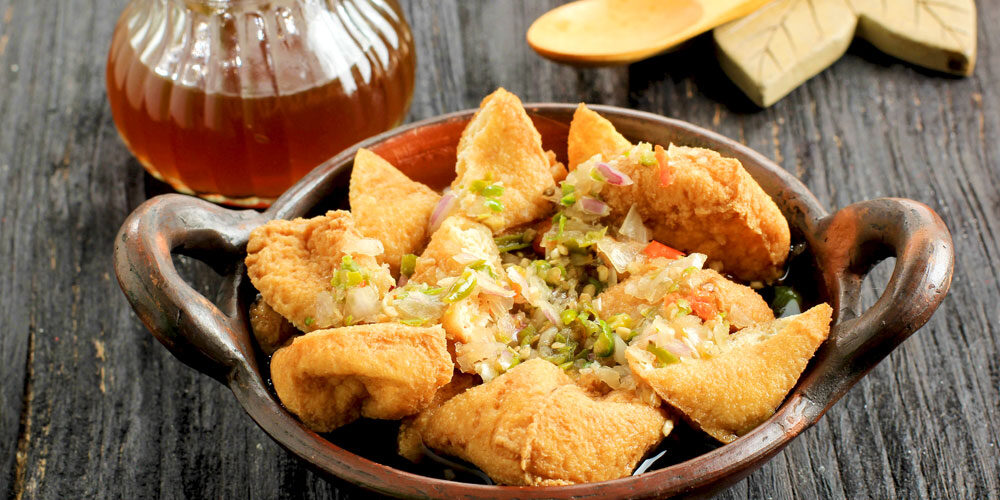 Dari Empal Gentong sampai Tahu Gejrot, Kuliner Cirebon Penuh Isekai Vibes!