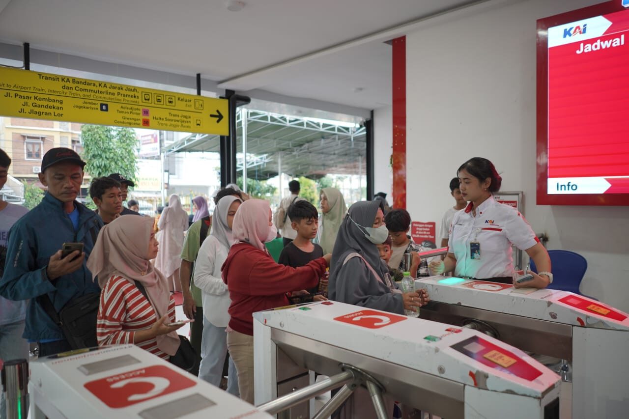 KAI Commuter Sukses Layani Lebih dari 22 Juta Pengguna pada Masa Angkutan Lebaran 2025