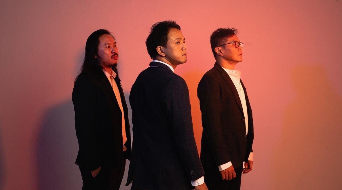 Trio Pop Jakarta lightcraft Rilis "Give You All", Lagu Cinta Penuh Gejolak Emosi