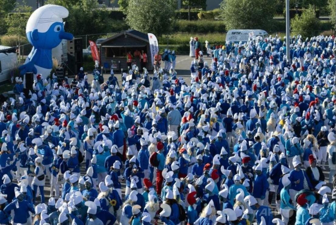 Aksi 3.000 Lebih Smurf di Landerneau, Sukses Ukir Sejarah Baru