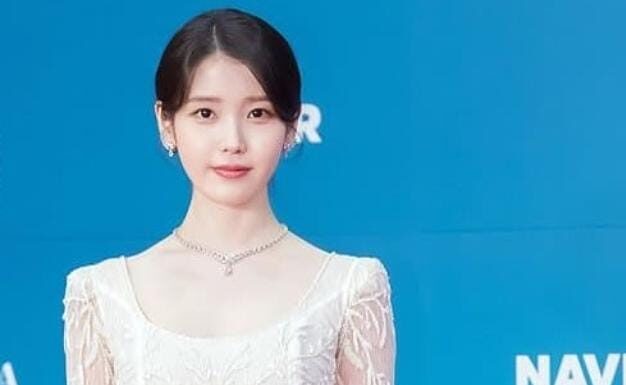 Rumor Putus IU dan Lee Jong-suk Menggema Gara-Gara Foto Bareng V BTS di Restoran Mewah
