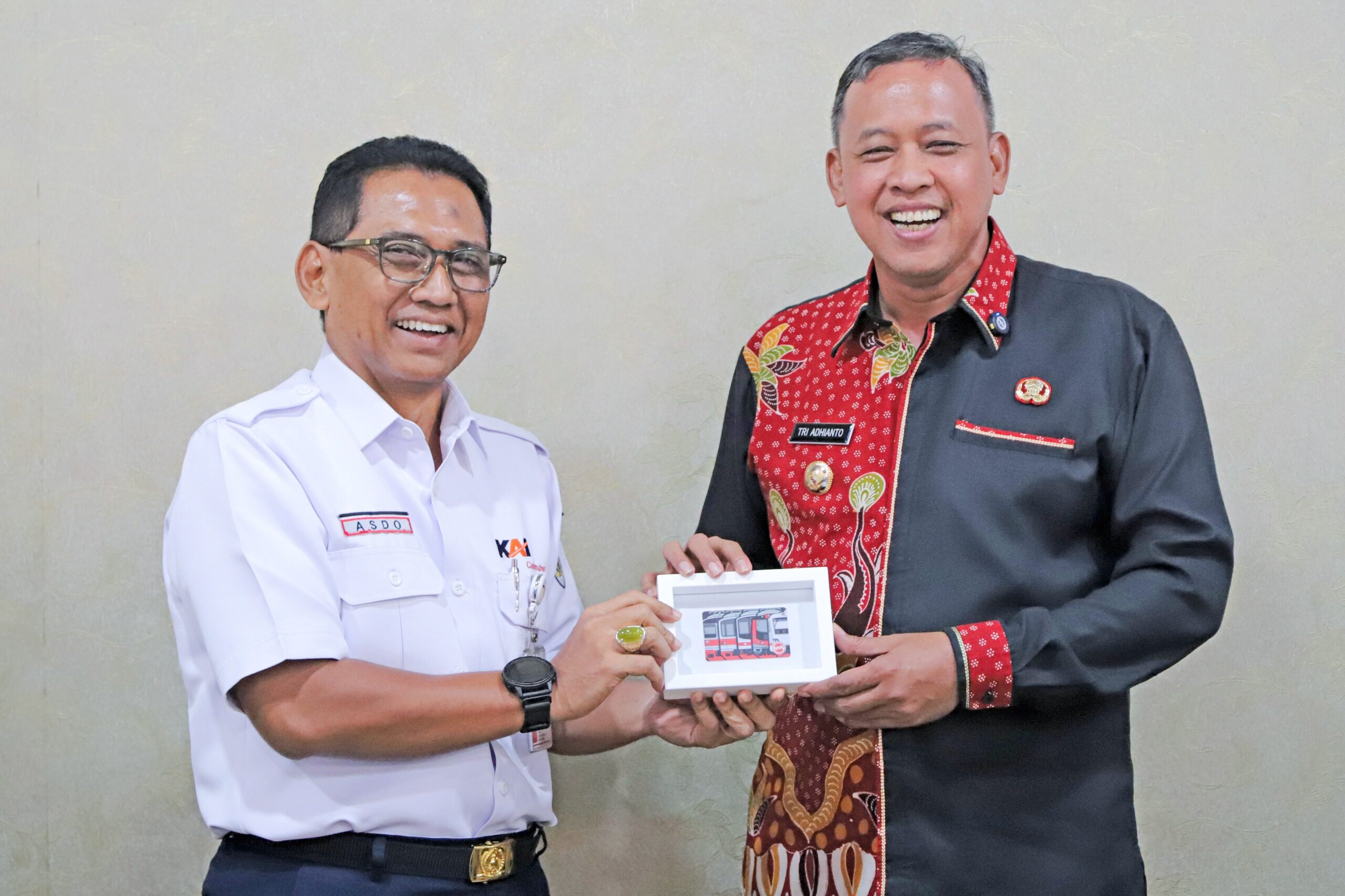 KAI Commuter Kolaborasi Pemkot Bekasi untuk Tata Kawasan Sekitar Stasiun, Lebih dari 3 Juta Penumpang Gunakan Commuter Line Hingga April 2025