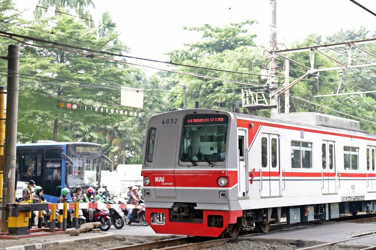 Sikapi Penemperan akibat Sopir Truk Terobos Perlintasan, KAI Commuter Ambil Langkah Hukum