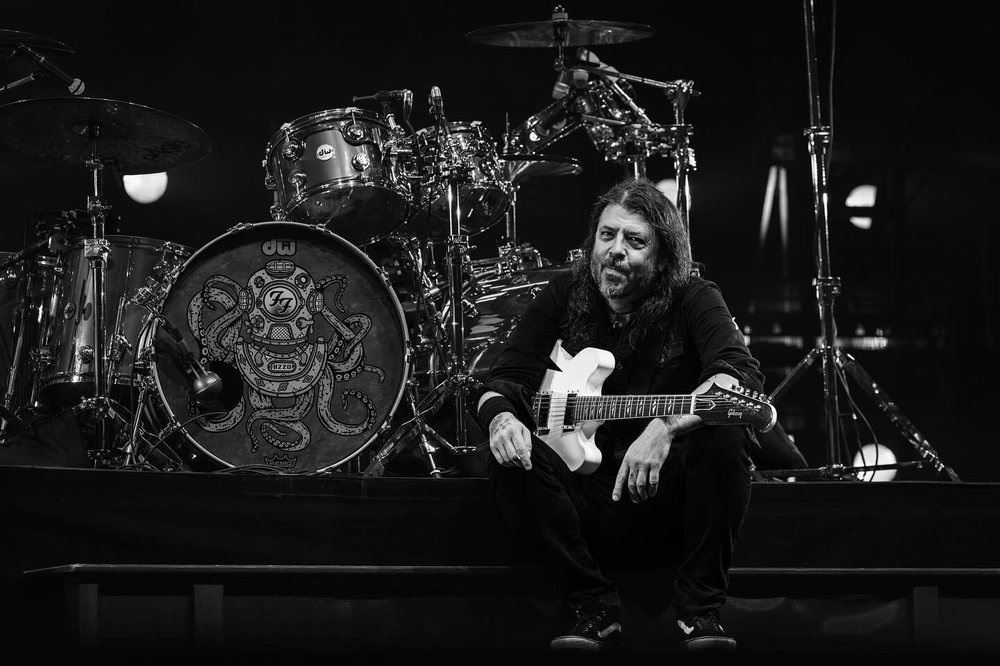 Foo Fighters Siap Guncang Jakarta, 2 Oktober 2025! Ini Harga Tiket & Info War-nya, Urbie's!