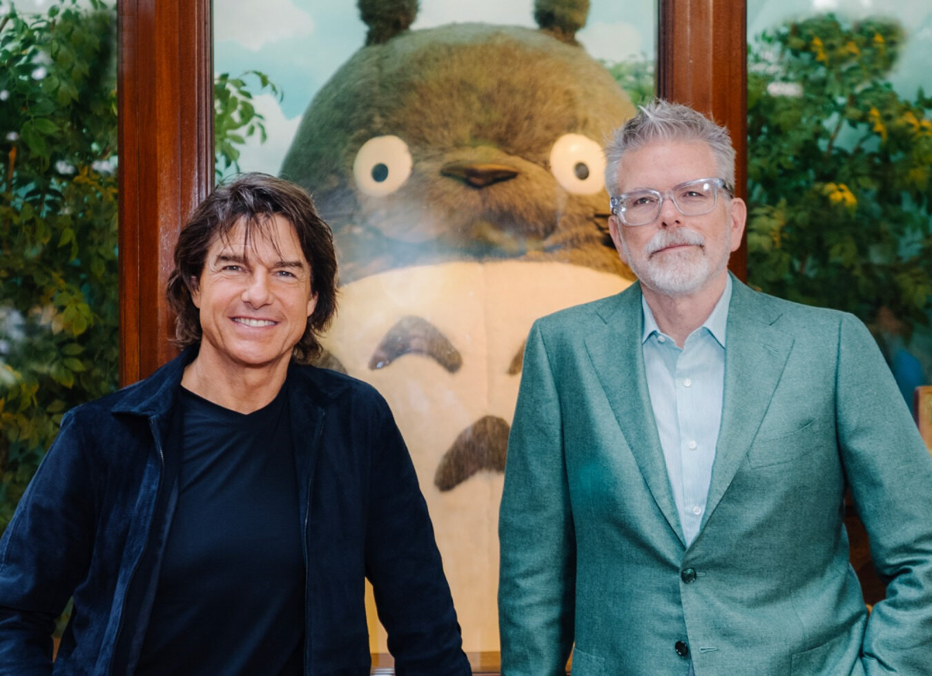 Misi Sukses! Tom Cruise Akhirnya Jejakkan Kaki di Museum Ghibli Jepang