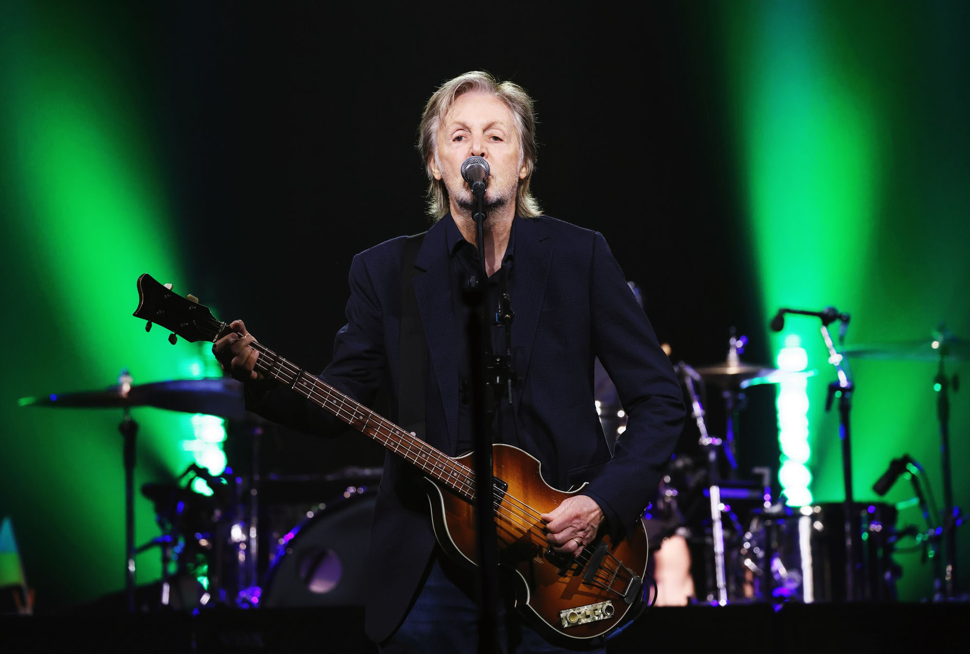 Paul McCartney Resmi Jadi Musisi Miliarder Pertama Inggris!