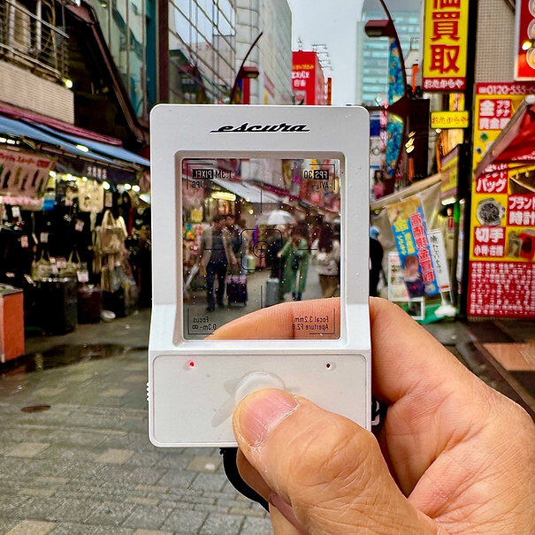 Escura InstantSnap: Kamera Retro Super Ringan yang Wajib Kamu Miliki, Urbie's!