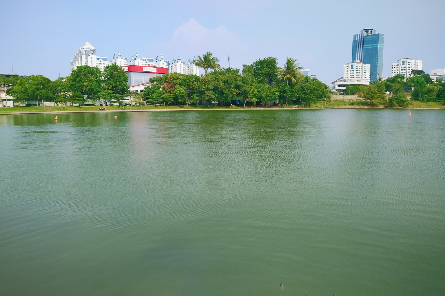 Ternyata Ada Oase di Jakarta Utara, Ini Fakta Menarik Danau Sunter