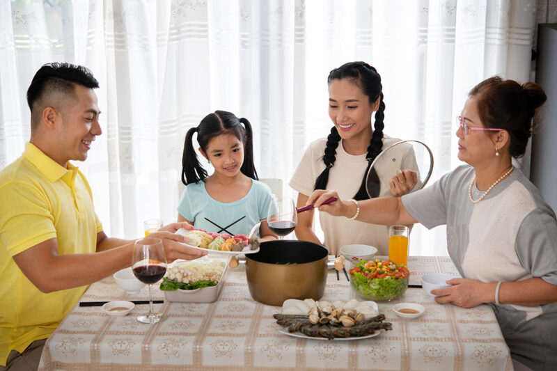 French Parenting: Rahasia Pola Asuh Santai Tapi Efektif yang Bikin Anak Tumbuh Mandiri