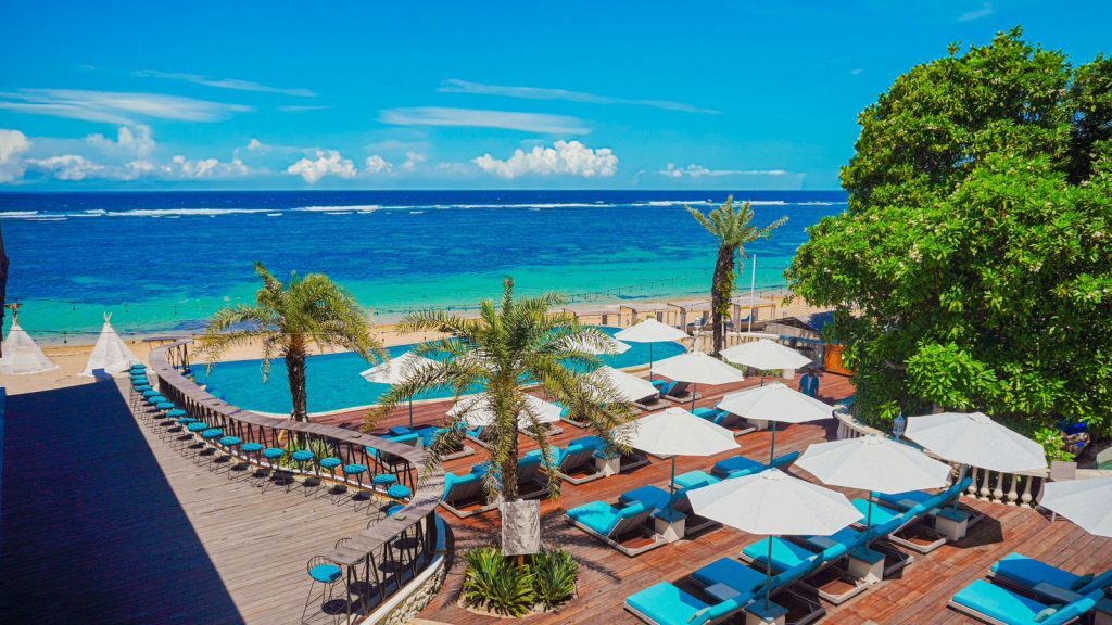 CANNA dengan bangga mengumumkan elevasinya dari
konsep beach club menjadi destinasi terintegrasi yang mempersembahkan beragam venue di
tepi pantai ekslusif Nusa Dua.