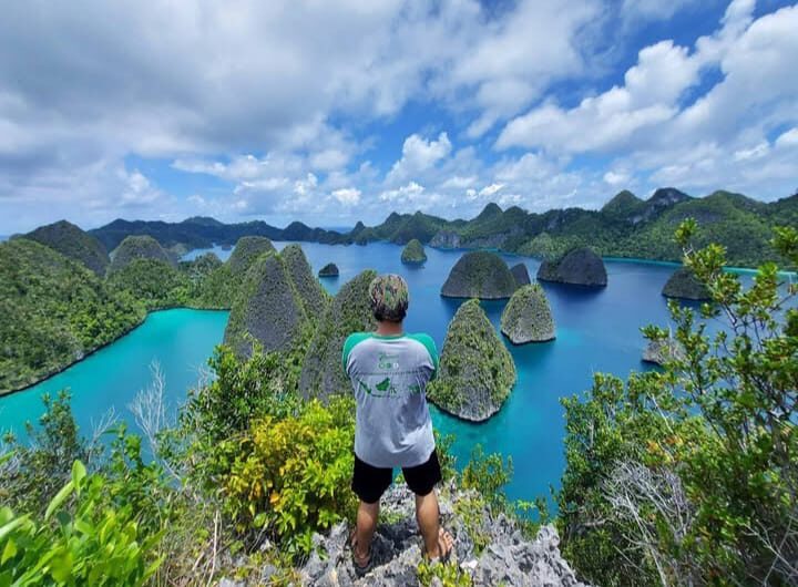 "Raja Ampat Aman Dikunjungi, Pemerintah Tegaskan Komitmen Jaga Keamanan dan Kenyamanan Wisatawan"