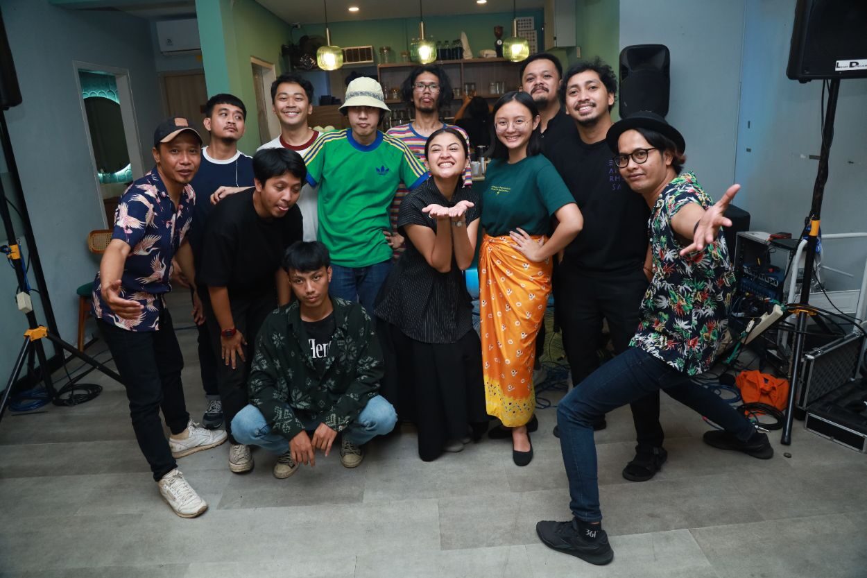 Rangkai, Jingga Arshabidari, Naomi Olivia, dan Lucy Band Guncang Panggung Main-Main di Cipete