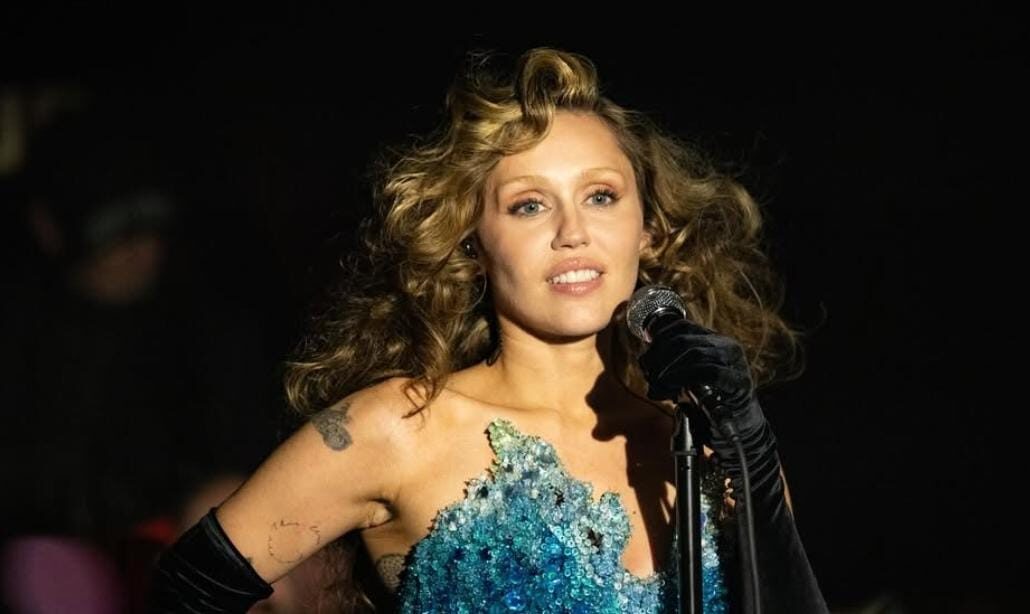 Mimpi Jadi Nyata! Miley Cyrus Hingga Shaquille O'Neal Terima Bintang Hollywood
