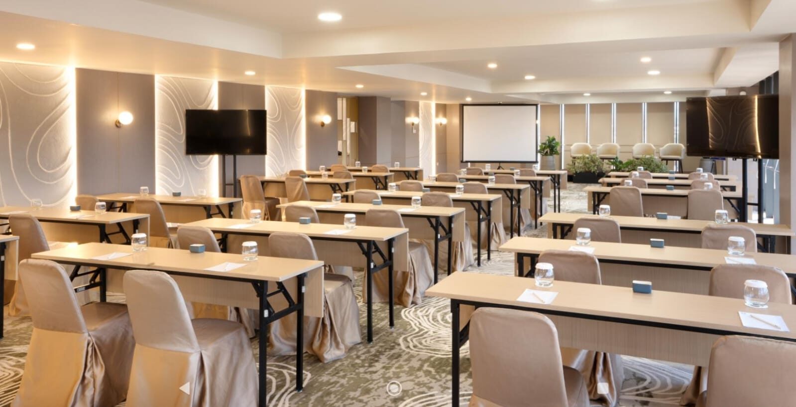 Stylish dan Fungsional! Meeting Room di 1O1 Style Yogyakarta Malioboro Cocok Buat Acara Formal sampai Wedding
