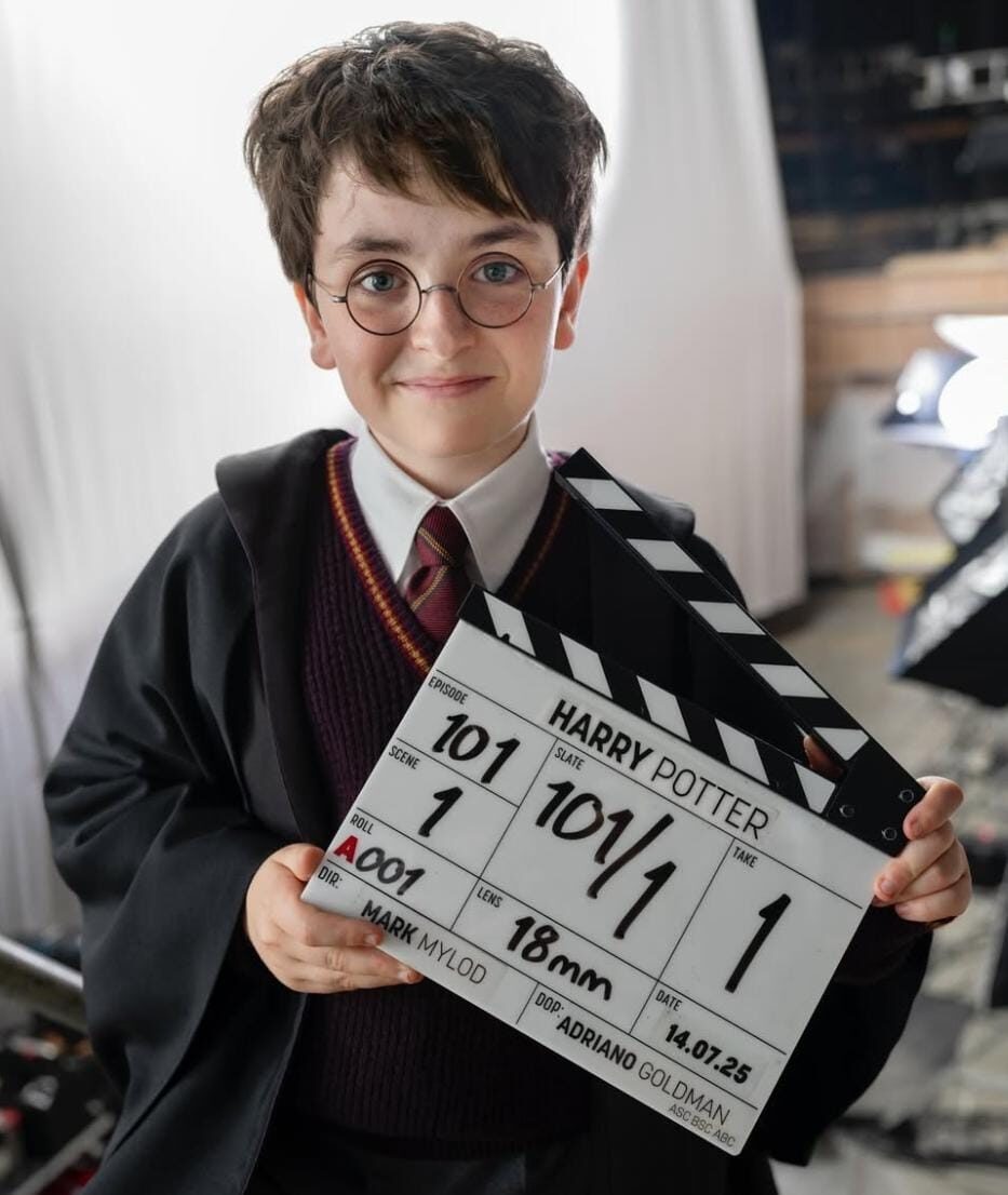 Kembalinya Dunia Sihir: Serial TV Harry Potter Mulai Syuting, First Look Dirilis!