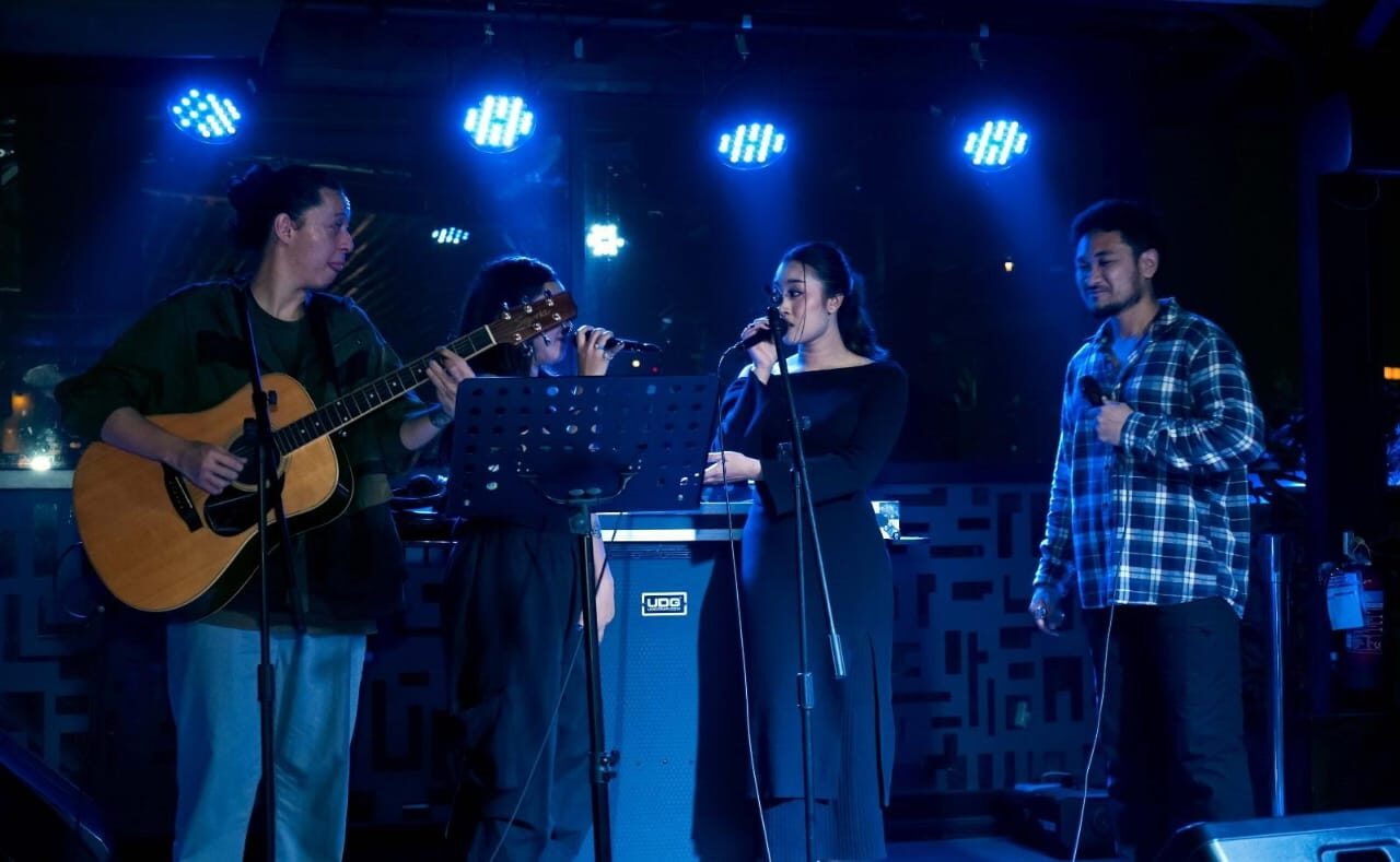 Rooftop Hype Baru di Jakarta! "Gather Weather" di Beer & Barrel Siap Jadi Spot Favorit Urbie's