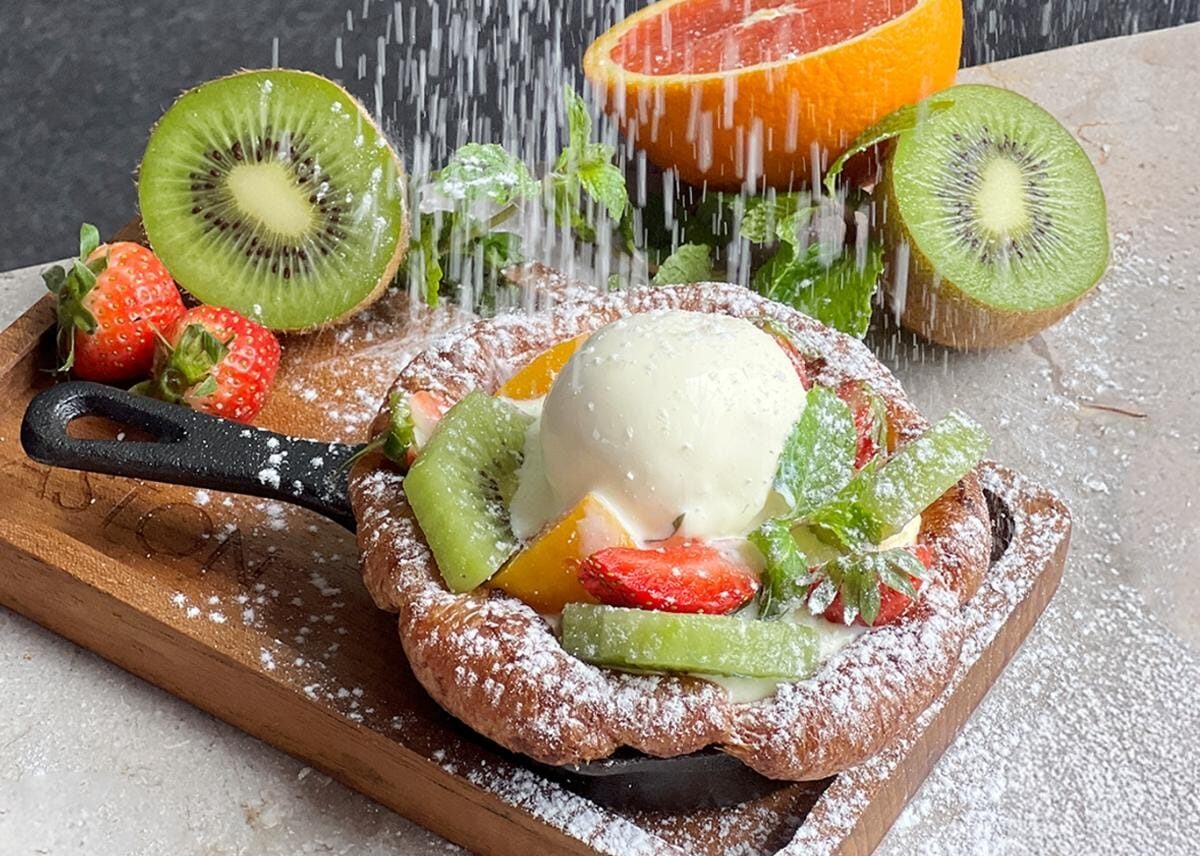 Dessert Kekinian Baby Dutch Pancake Siap Manjakan Lidah di ASTON Anyer, Cilegon, dan Serang