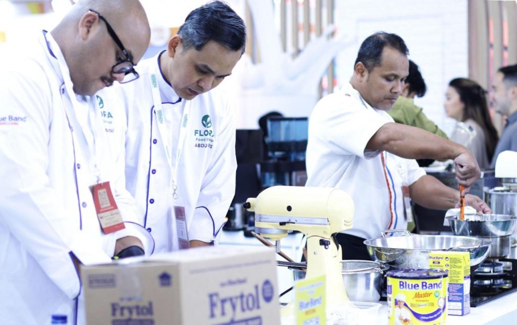 BlueBand hadir di Food & Hospitality Indonesia (FHI) 2025 dengan inovasi produk, demo masak bareng chef selebriti, dan dukungan nyata untuk UMKM kuliner. (Foto: Dok. Blueband)