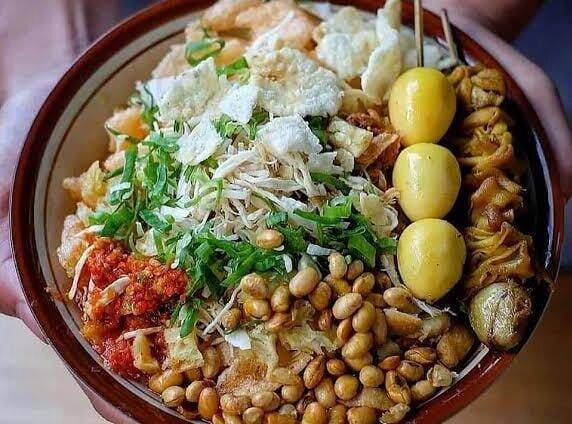 TasteAtlas Nobatkan Bubur Ayam Indonesia sebagai Porridge Terbaik di Dunia 2025