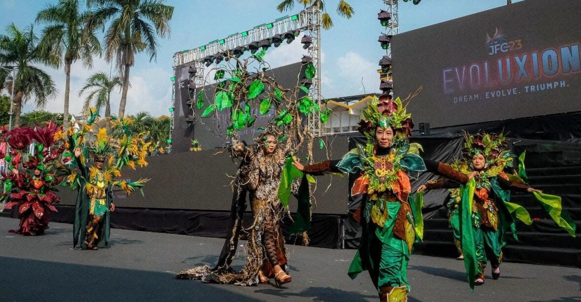 Jember Fashion Carnival 2025: "EVOLUXION" Tunjukkan Keindahan Kreativitas Lokal ke Mata Dunia
