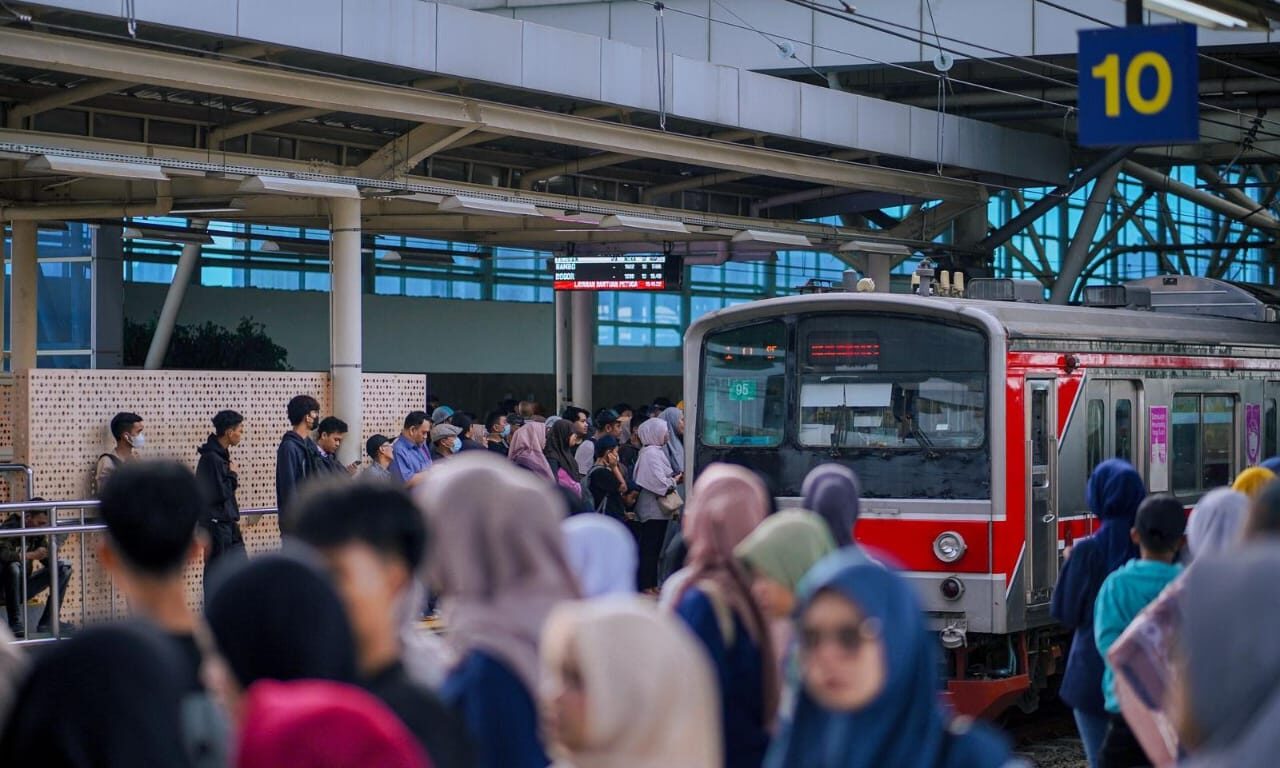 Stasiun Commuter Line Ramai Terkendali Usai Libur Panjang, Bogor Jadi Paling Padat