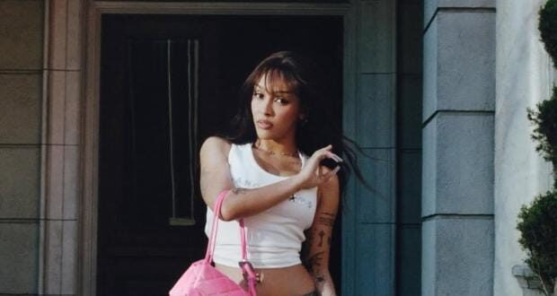 Doja Cat Resmi Umumkan Album Baru "Vie" dengan Artwork dan Trailer Bernuansa Paris