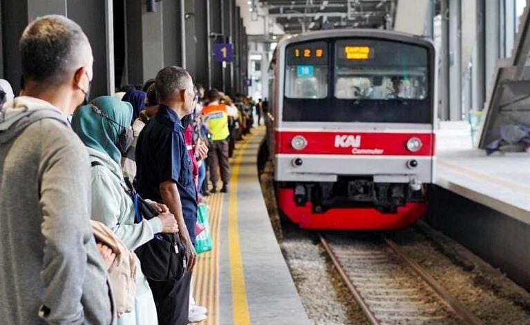 Situasi di Tanah Abang, KAI Commuter Line Terapkan Rekayasa Pola Operasi Sementara