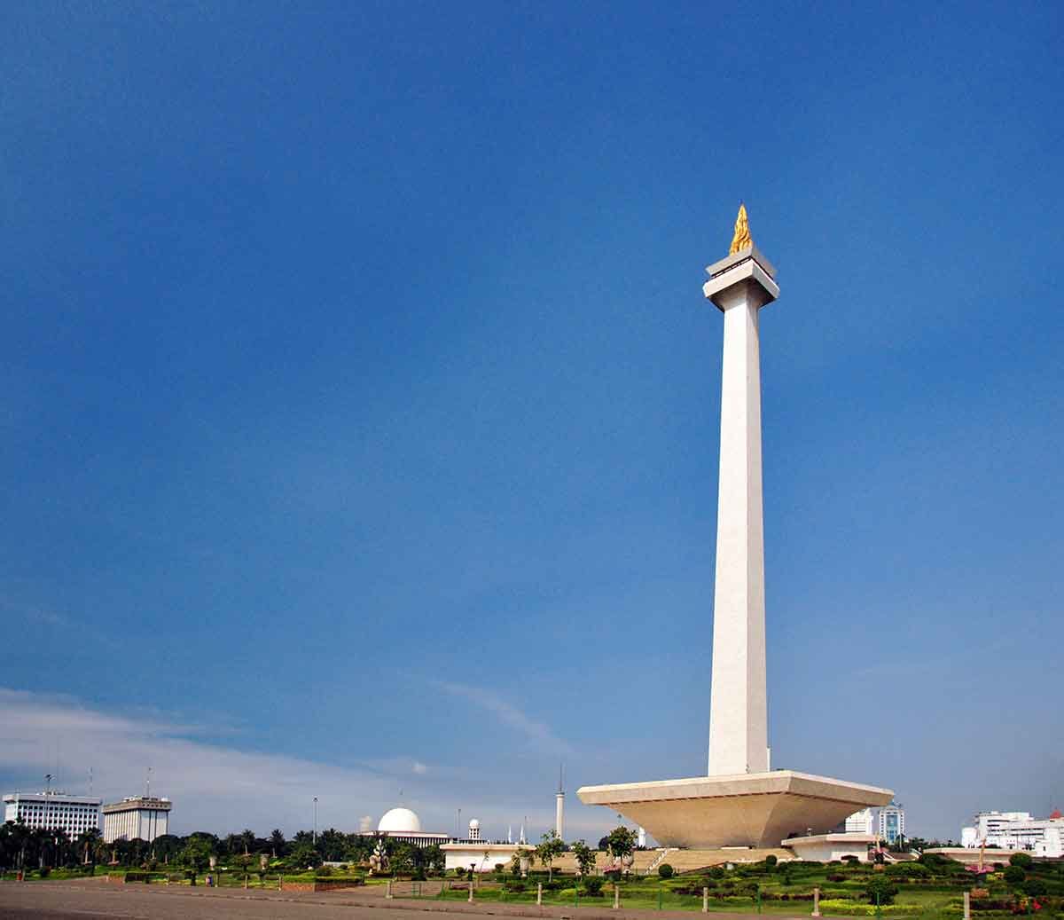Menjelajahi Monumen Nasional, Destinasi Ikonik di Tengah Jakarta