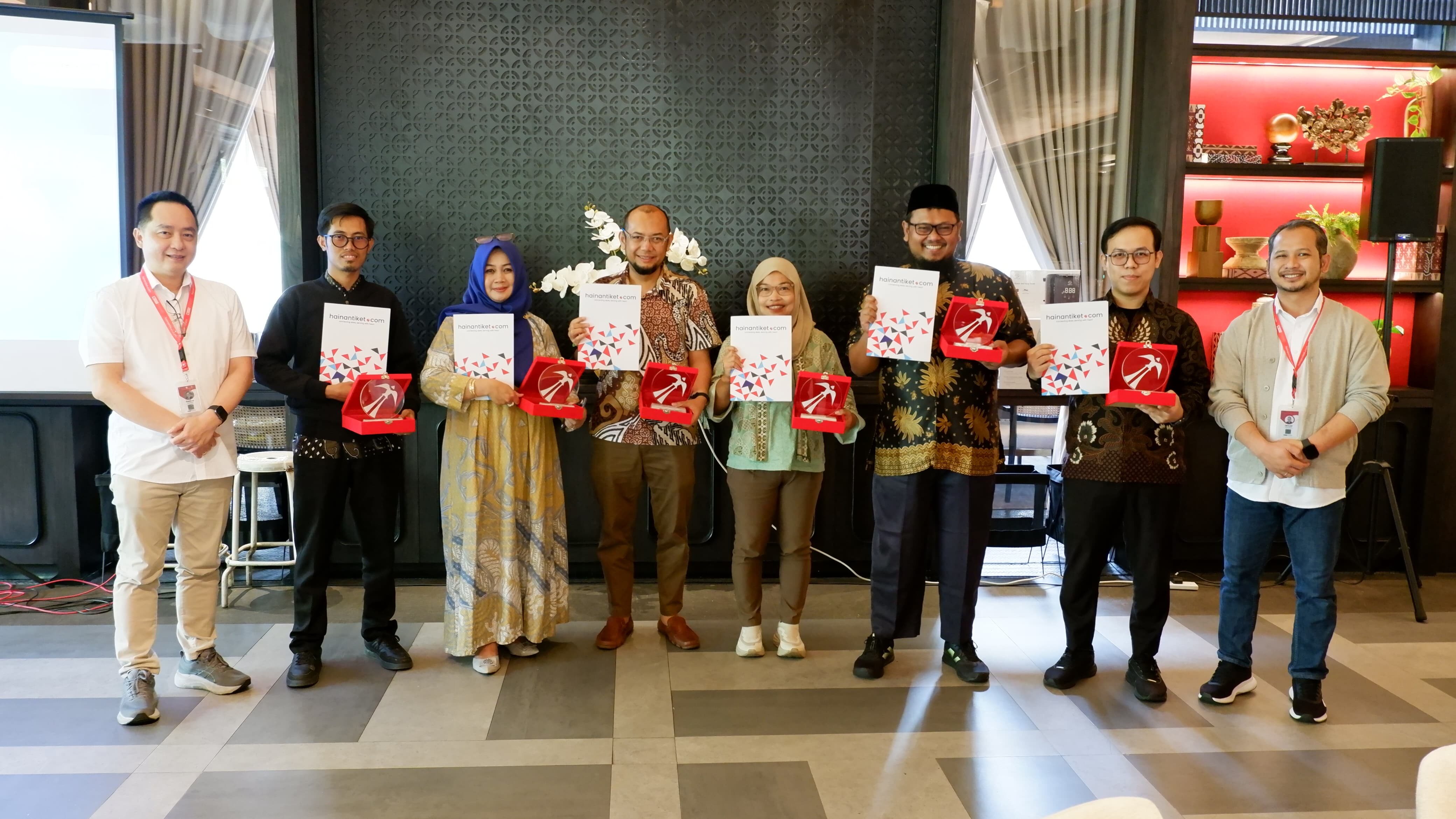 Hainan Tiket Catat Prestasi 2025: 6.000 Jemaah Umrah Pilih Transit di Haikou, Tiongkok