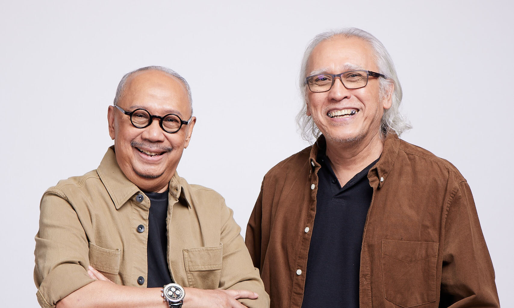 Ebiet G. Ade & Iwan Fals Satukan Suara di "Titip Rindu Buat Ayah"