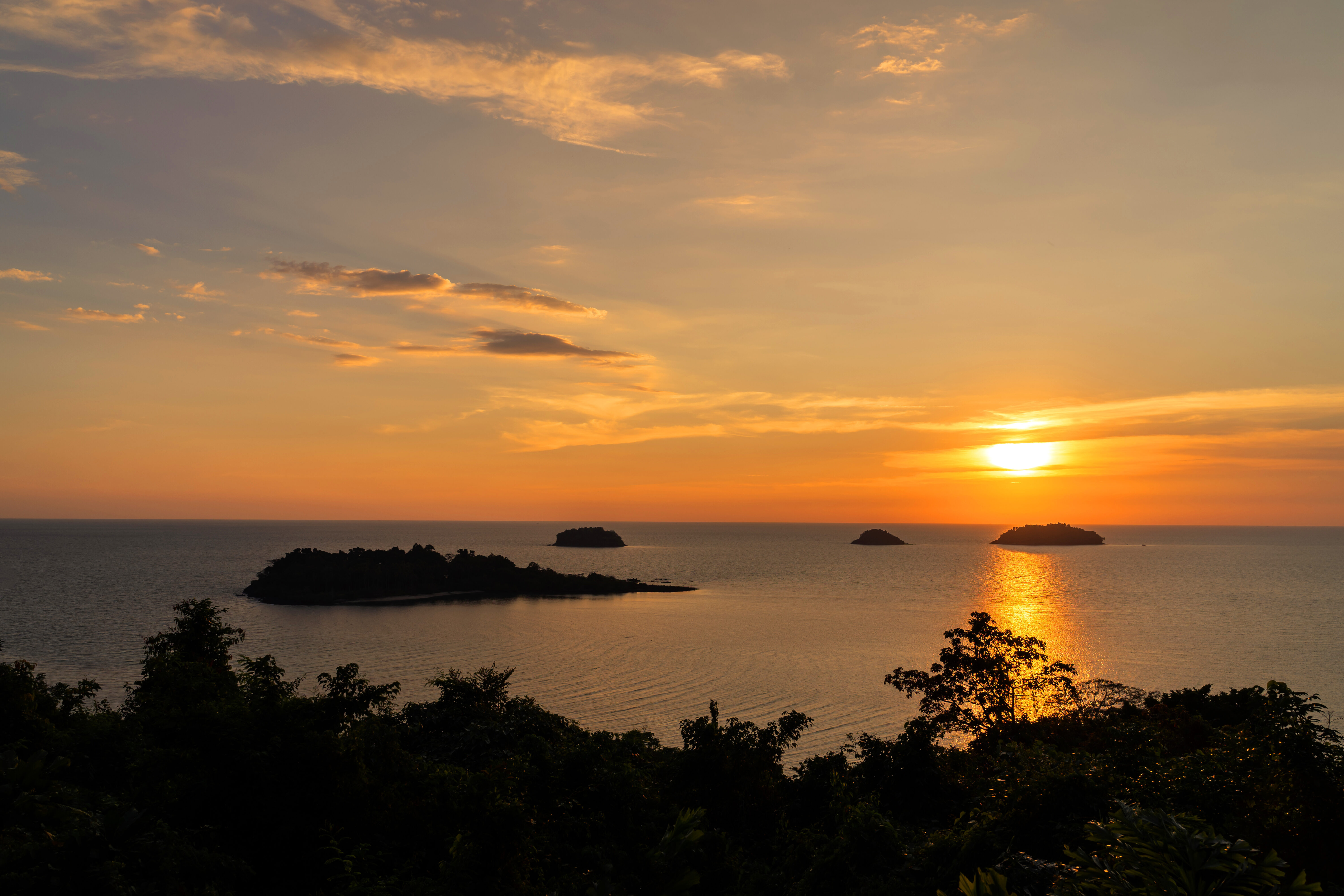 Anda Penyuka Sunset? Kenali 5 Karakter Seseorang yang Suka Sunset