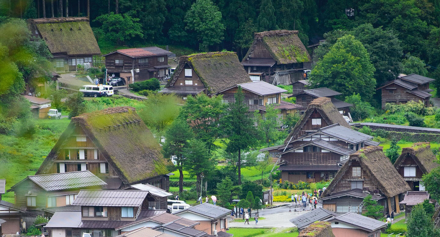 Shirakawa-go, Desa Warisan Dunia UNESCO yang Jadi Desa Tercantik Asia 2025