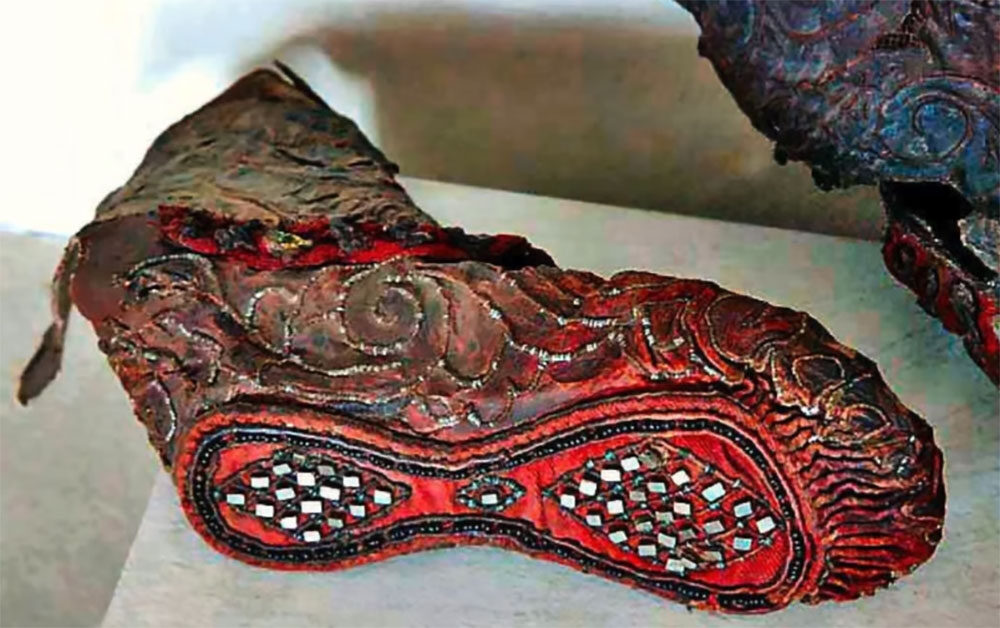 Jejak Fashion Kuno, Sepatu Kulit Merah Scythian dari 2.300 Tahun Lalu